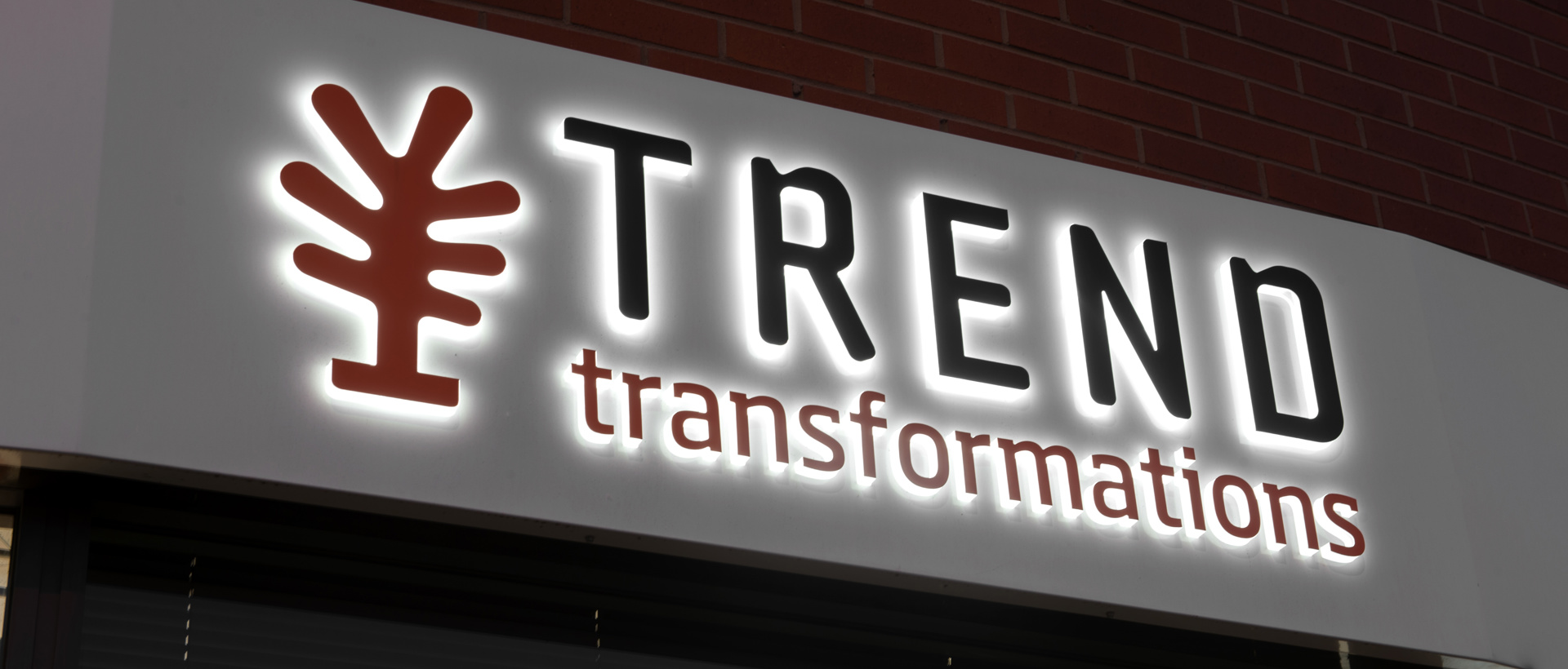 Outdoor Business Signs Illuminated Signs