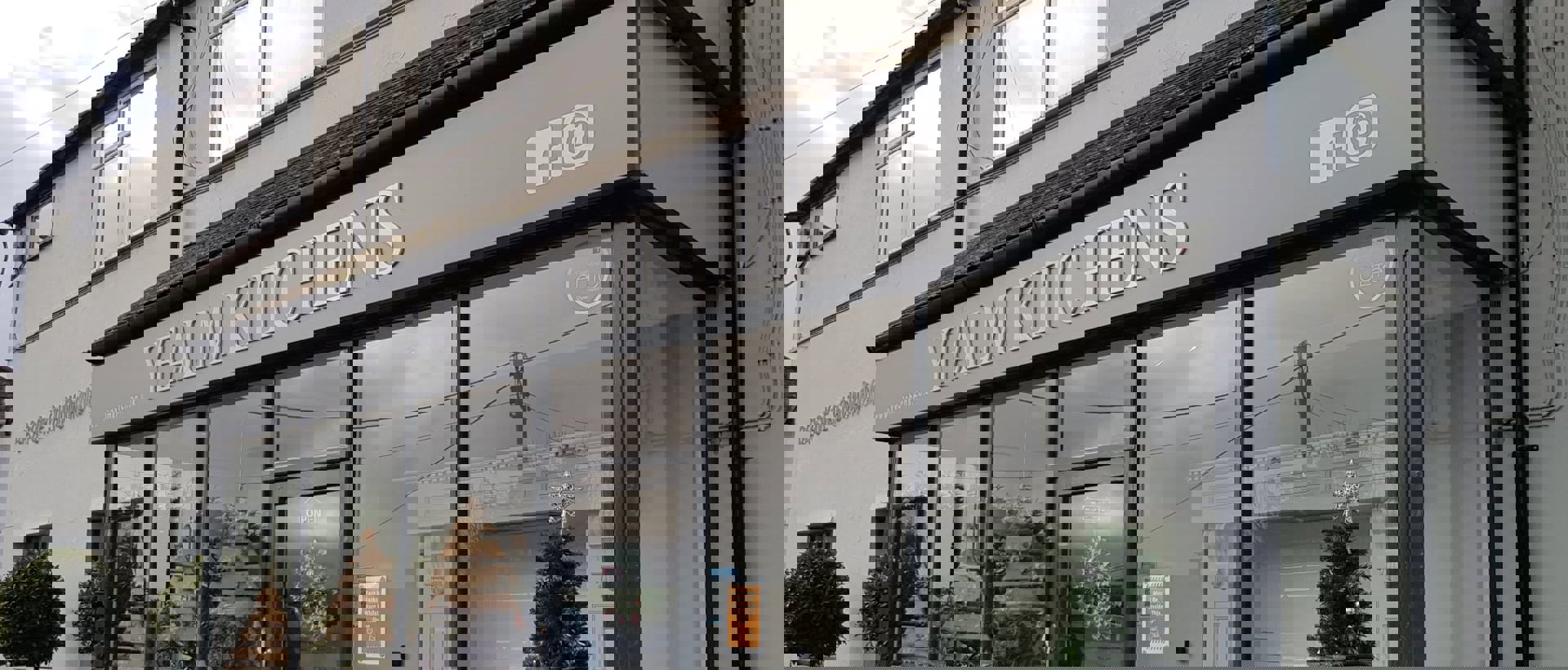 Flat cut lettering & logos