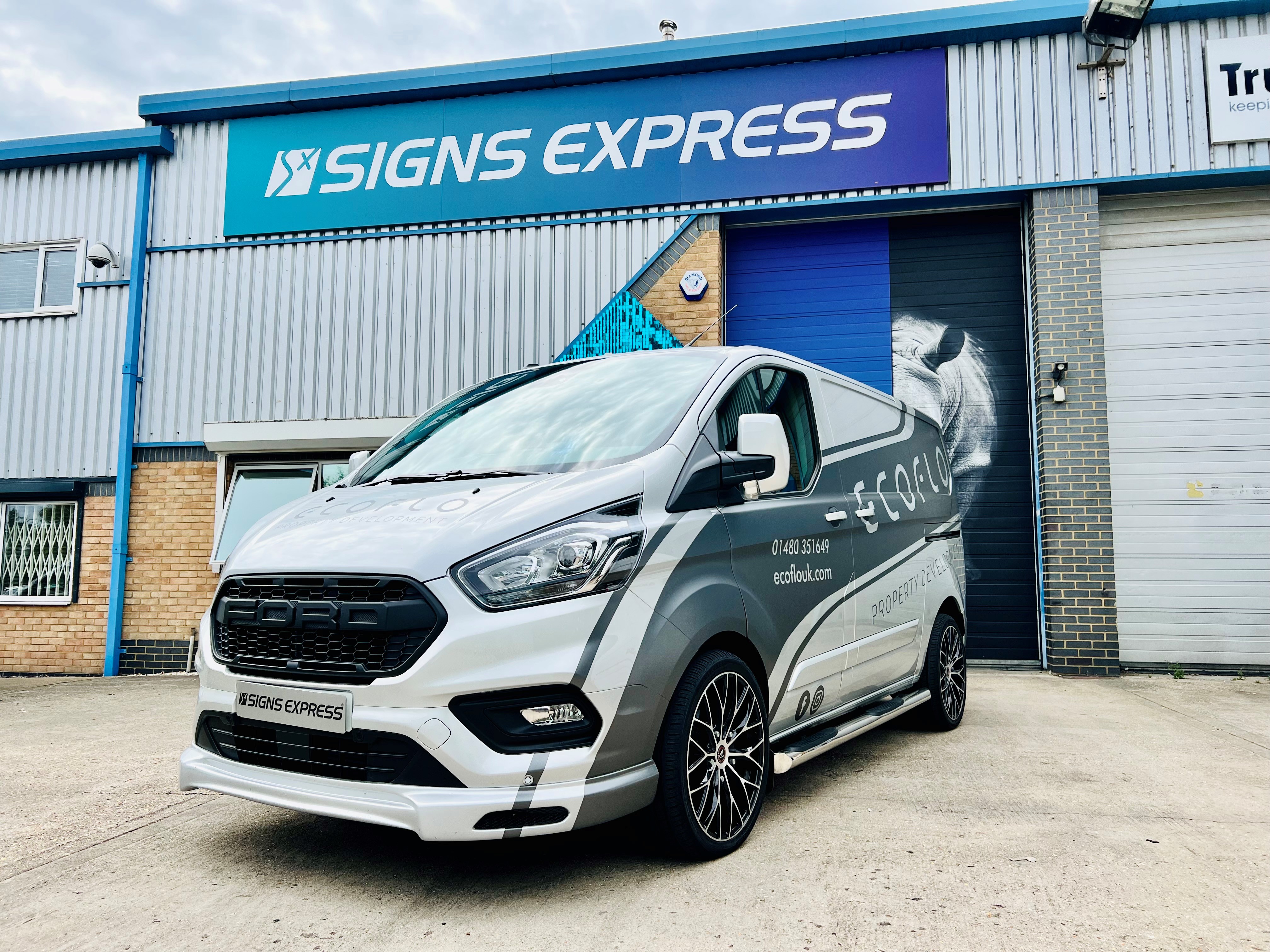 Vehicle Graphics in Aylesbury Signs Express