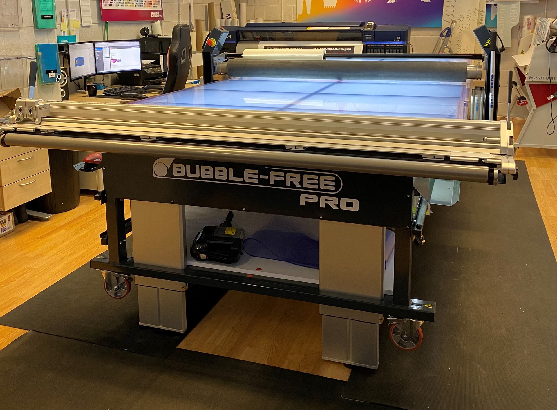 Bubblefree Table
