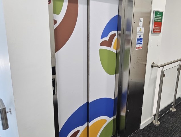 Lift Graphics Signs Express Harlow