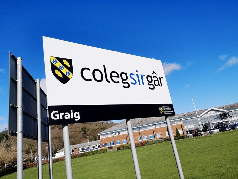 Colegsigar Graig Campus Post And Panel Swansea