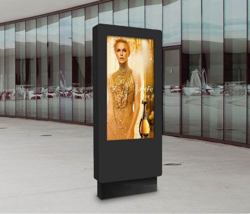 1 Freestanding Digital Screens Web