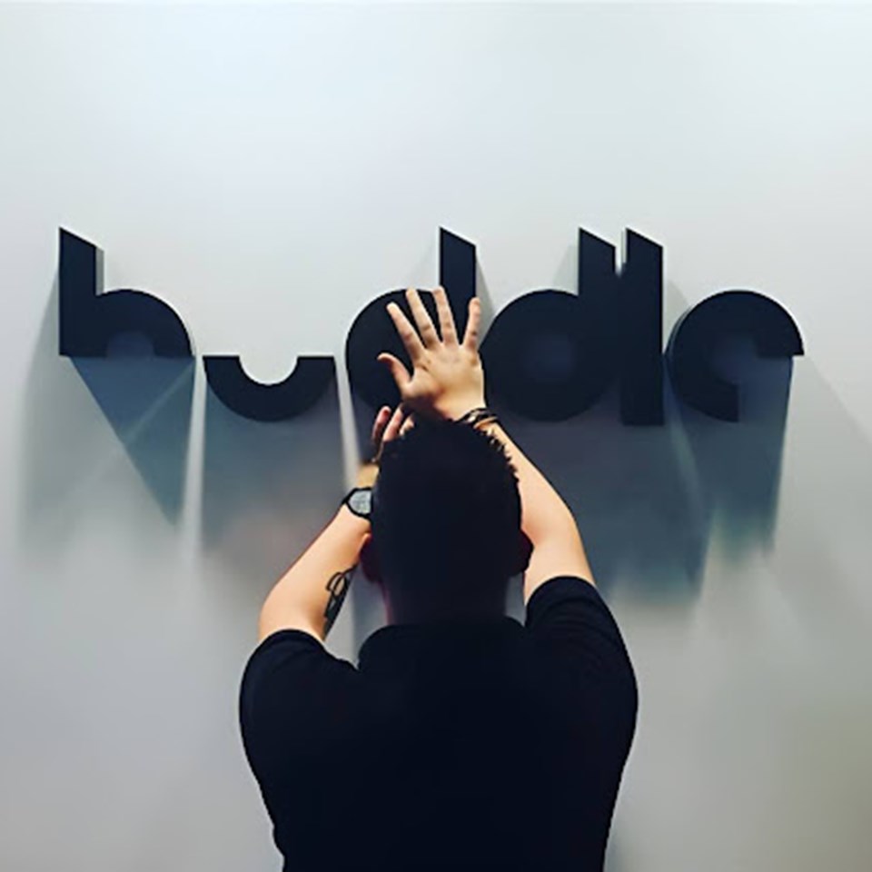 Huddle - Built-Up Letters