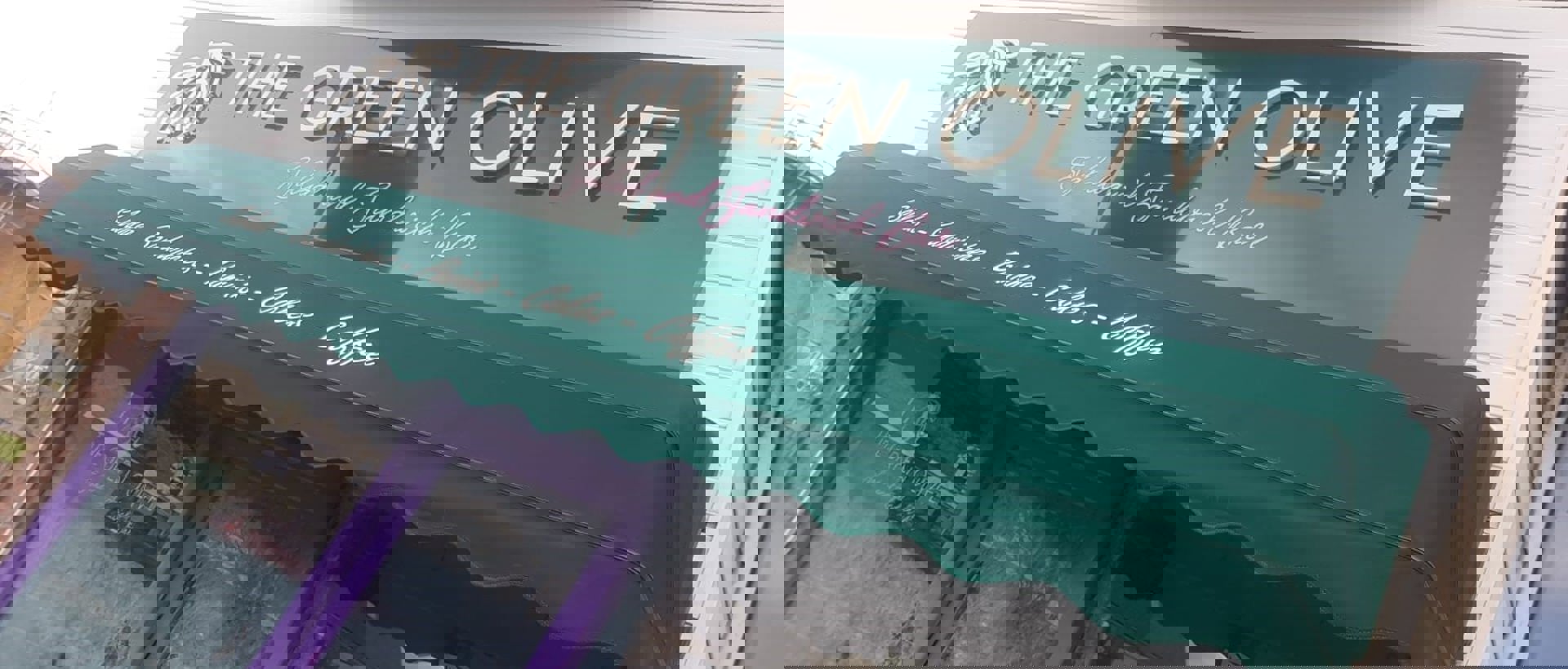 Flat cut lettering & logos