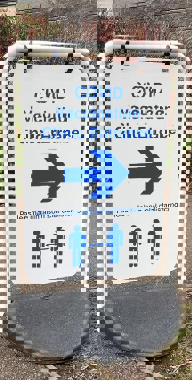 Swinging Pavement Sign