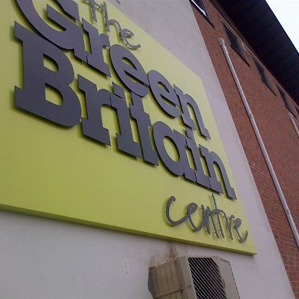 199 942 External Signs Installed By Signs Express Peterborough