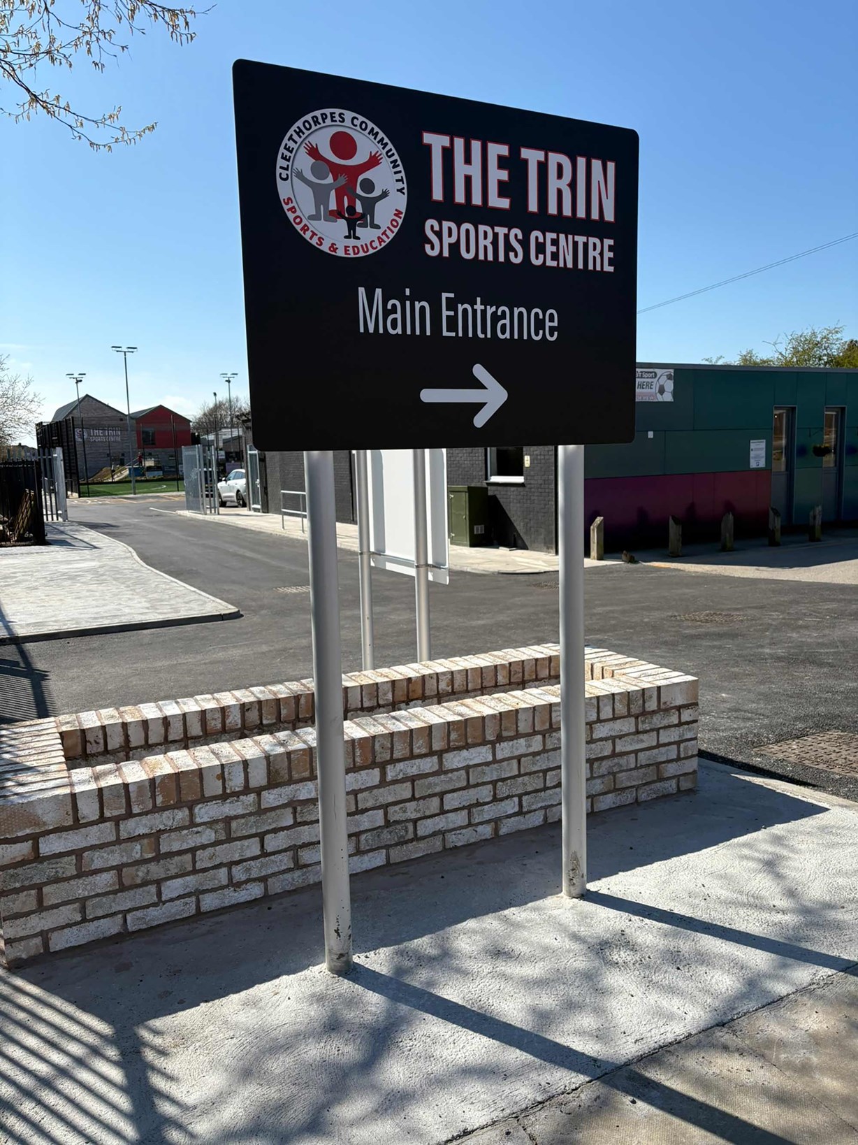 The Trin - Post and Panel