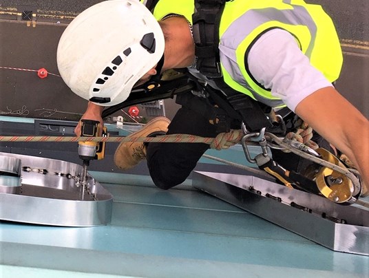 Rope Team Installation The 100 Apartments Signs Express Leicester