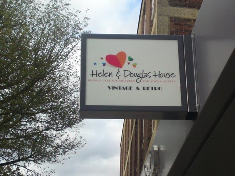 Vehicle Graphics and Sign Makers in Oxford