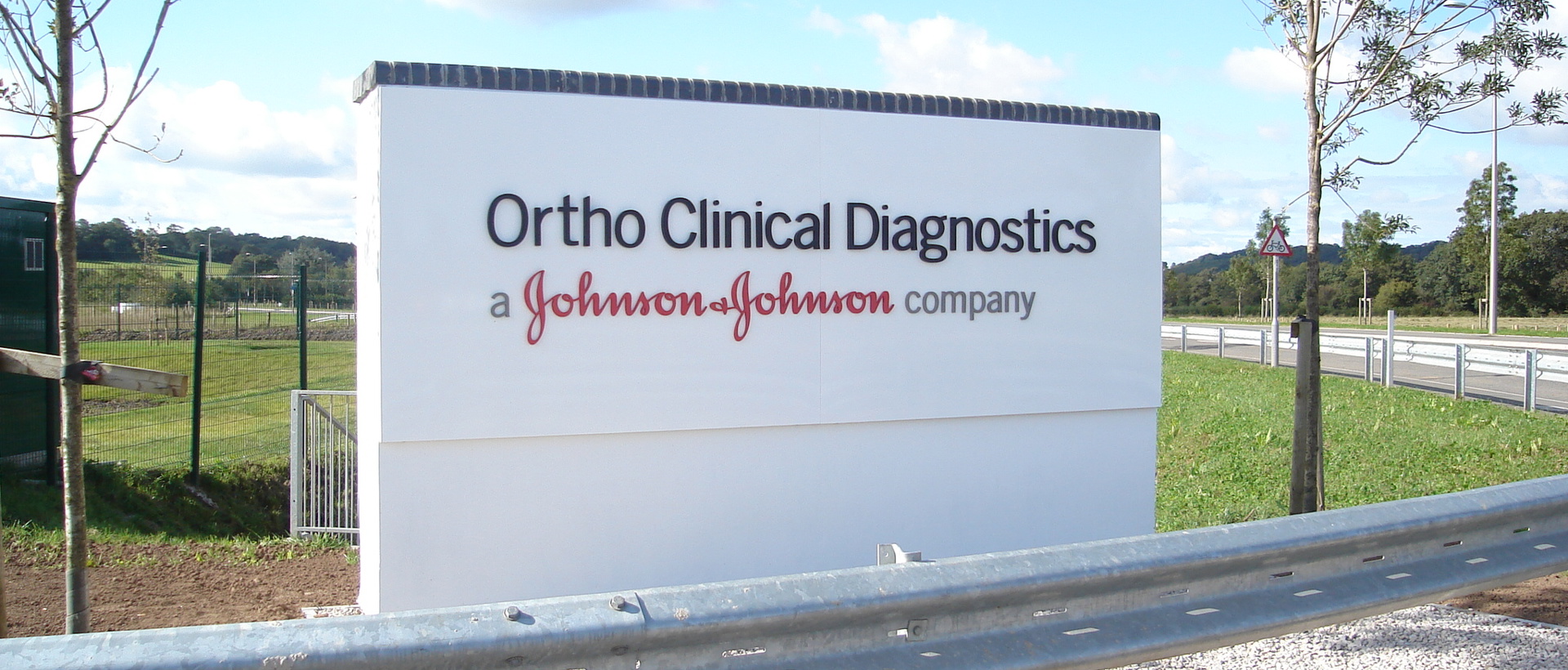 Monoliths & Totem Signs